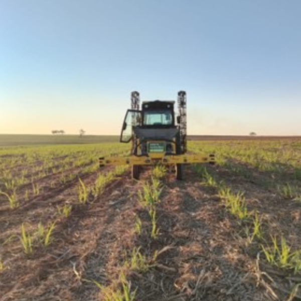 herbicat-pulverizadores-agricolas-esteira-de-solidos (2)